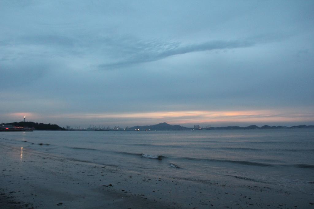 Brigh Radiance Hotel Yantai Quarto foto