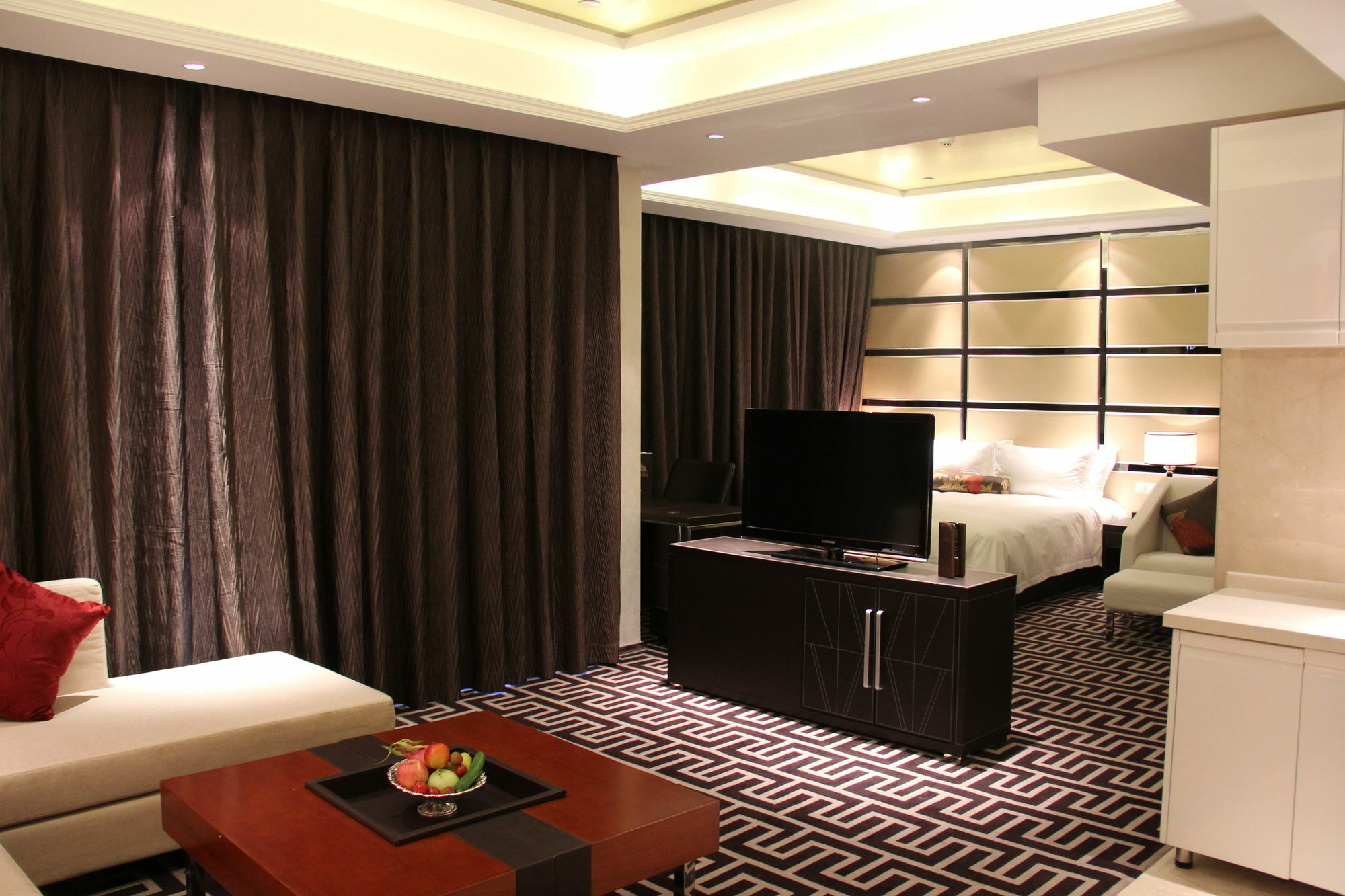 Brigh Radiance Hotel Yantai Exterior foto